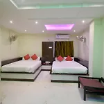 Sri Kumaran Residency