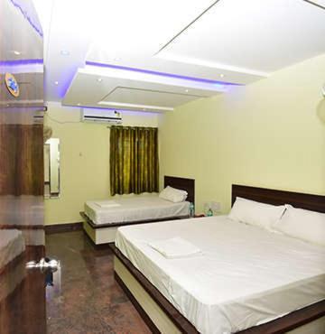 Sri Kumaran Residency 2*