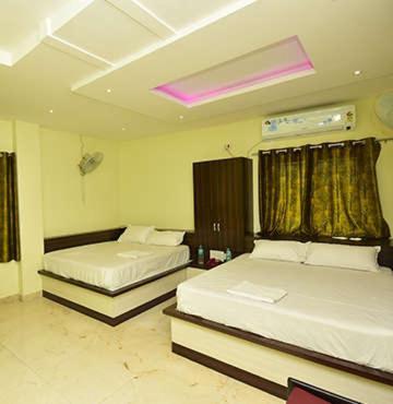 Sri Kumaran Residency